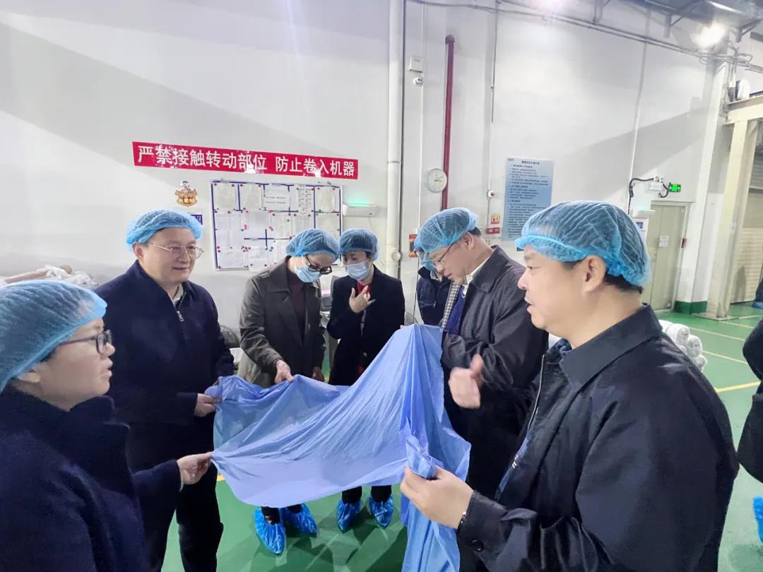 省国资委党委副书记🖱、主任李成带队到彩神IV争霸集团所属佛塑科技调研“专精特新”工作