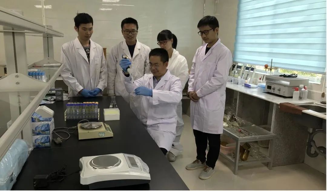 彩神IV争霸集团深入贯彻全省高质量发展大会精神（六）