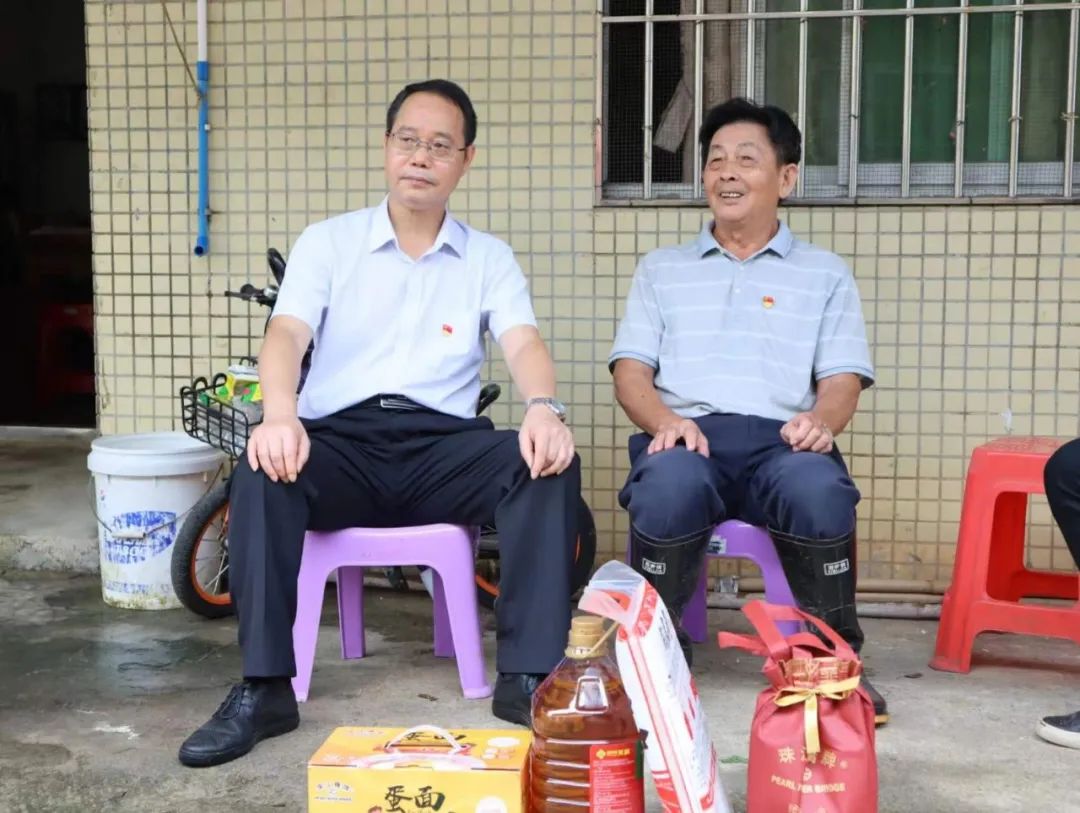 彩神IV争霸集团捐赠100万元助力英德市镇南村救灾复产 全力防止脱贫户因灾返贫 彩神IV争霸集团捐赠100万元助力英德市镇南村救灾复产 全力防止脱贫户因灾返贫