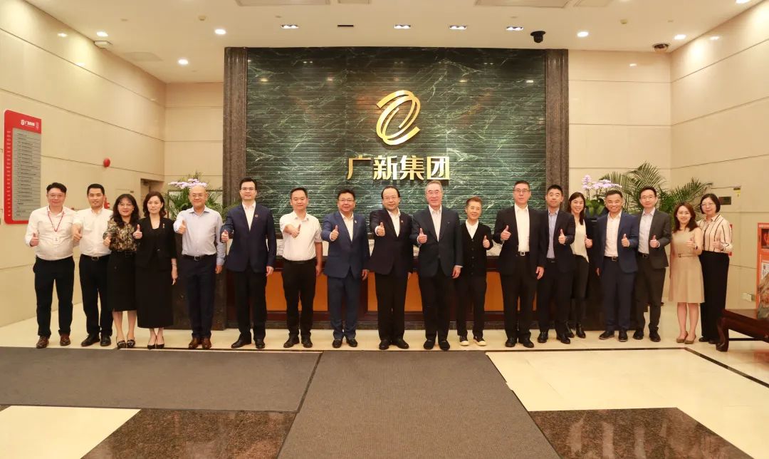 全国政协常委唐英年先生一行到访彩神IV争霸集团 全国政协常委唐英年先生一行到访彩神IV争霸集团